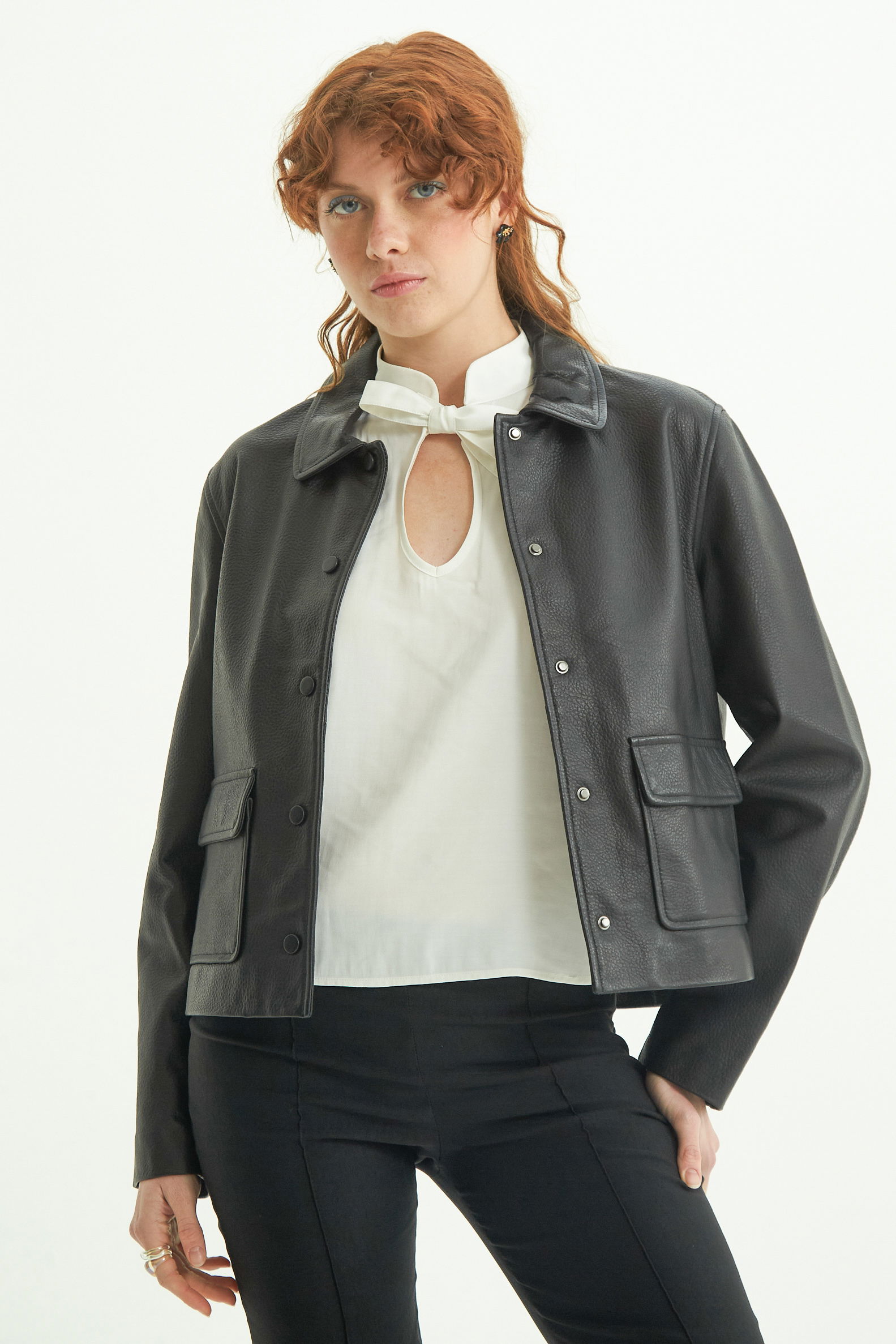 CAMPERA DE CUERO ZOE // OVINO