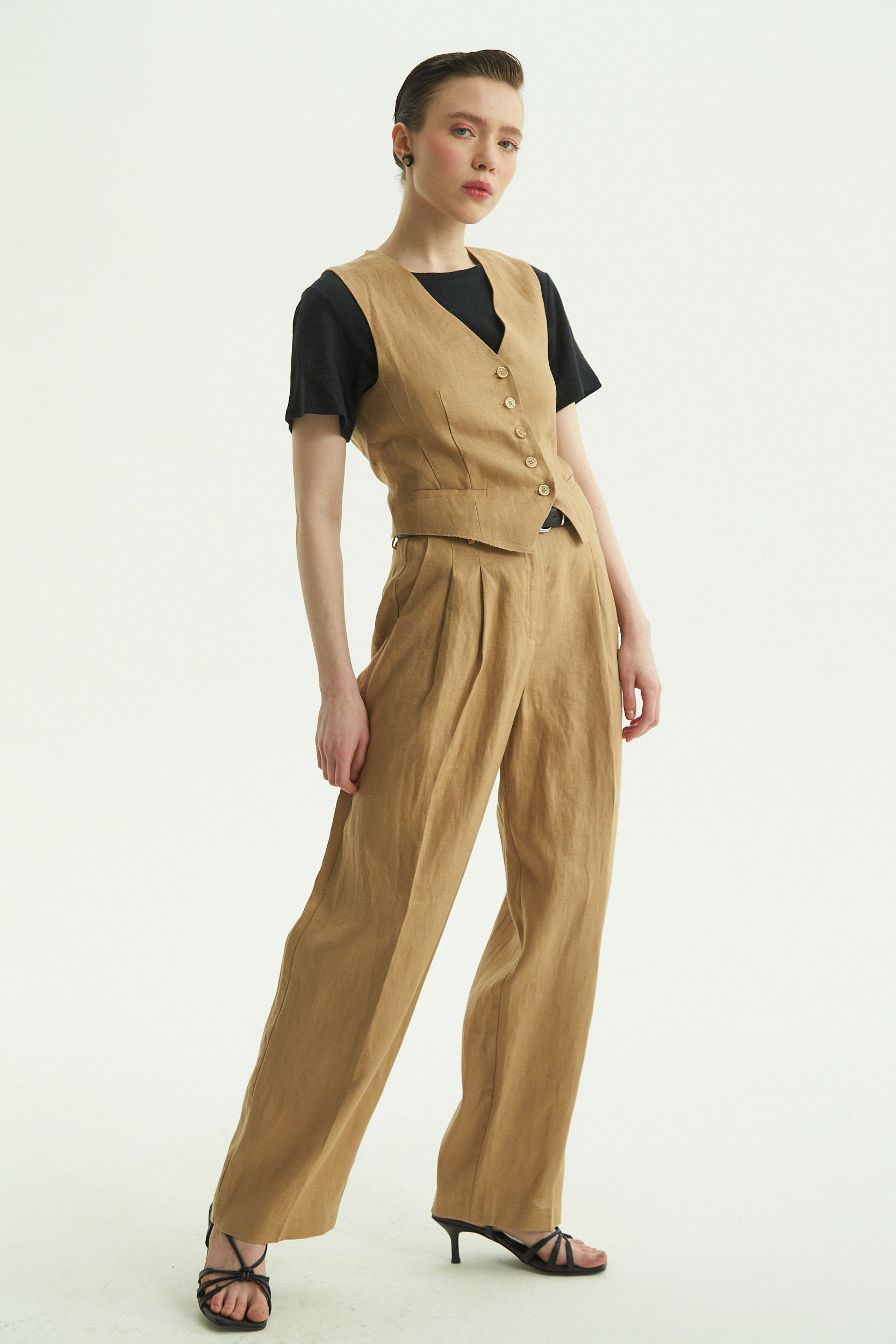 CHALECO DE LINO OLYMPIA