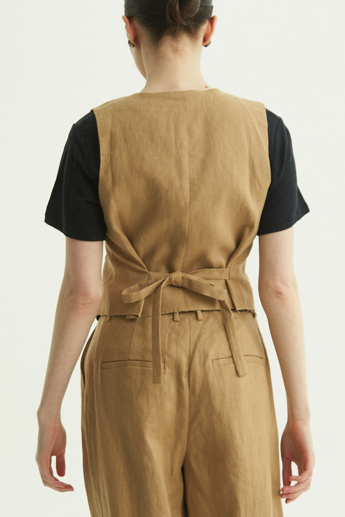 CHALECO DE LINO OLYMPIA