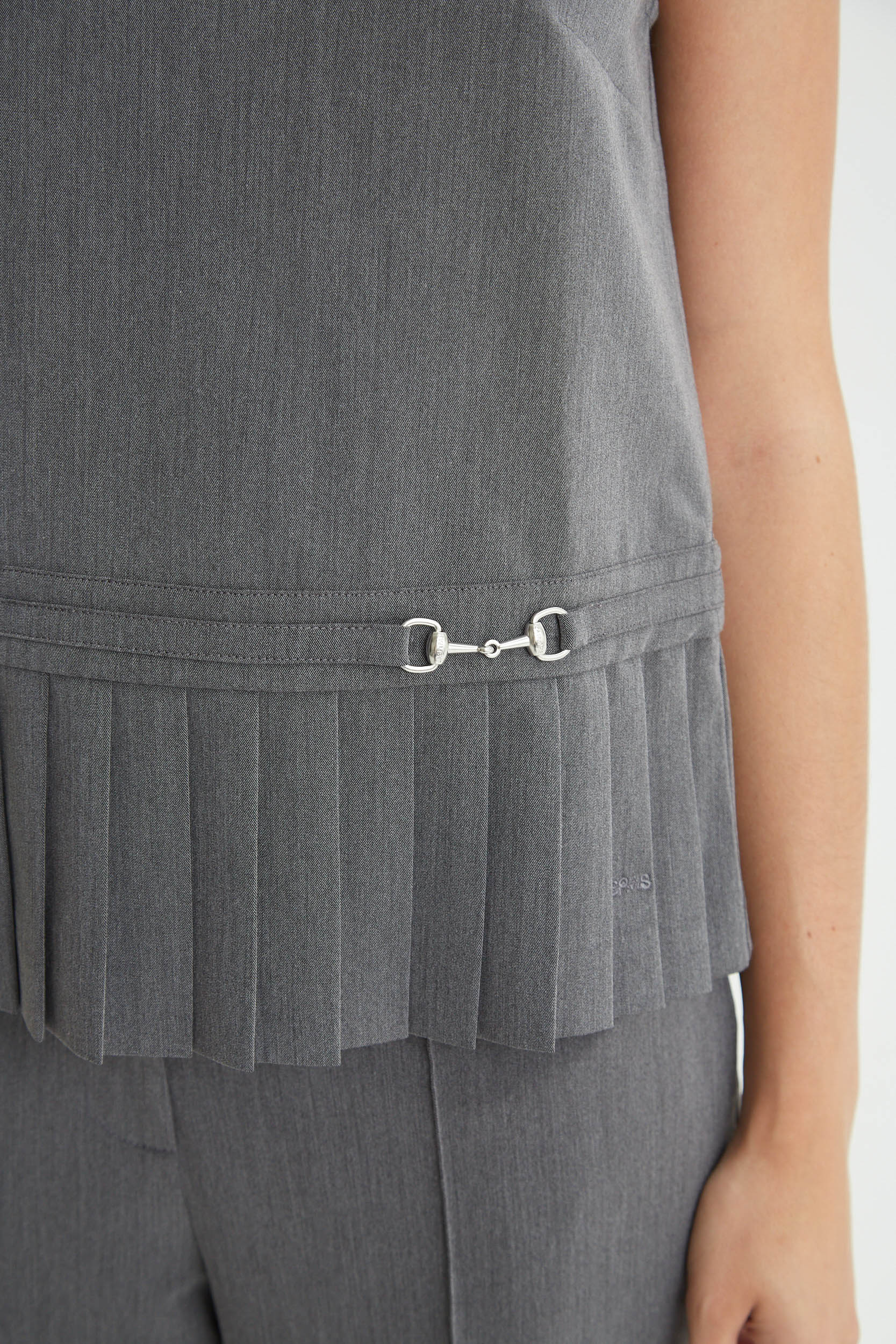 BLUSA SASTRERA PLISADA PORTIA