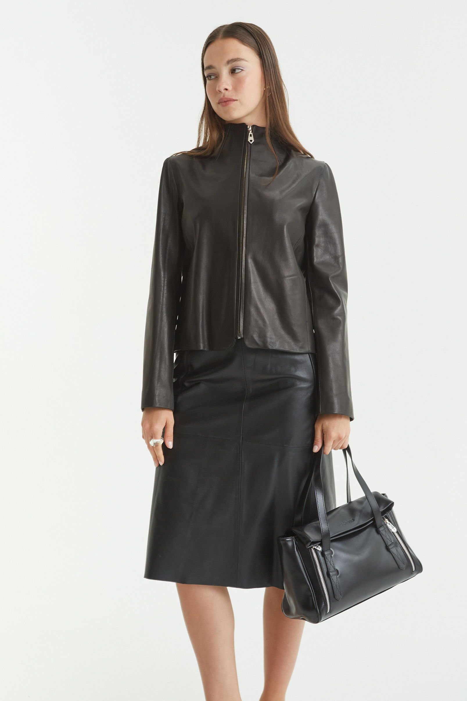 CAMPERA DE CUERO LISA // OVINO