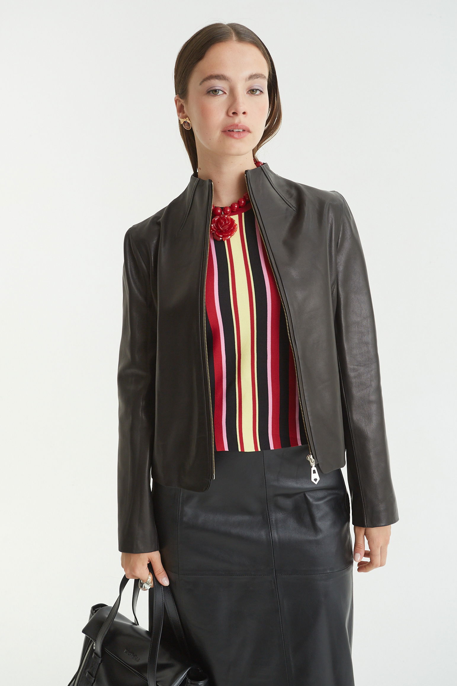 CAMPERA DE CUERO LISA // OVINO