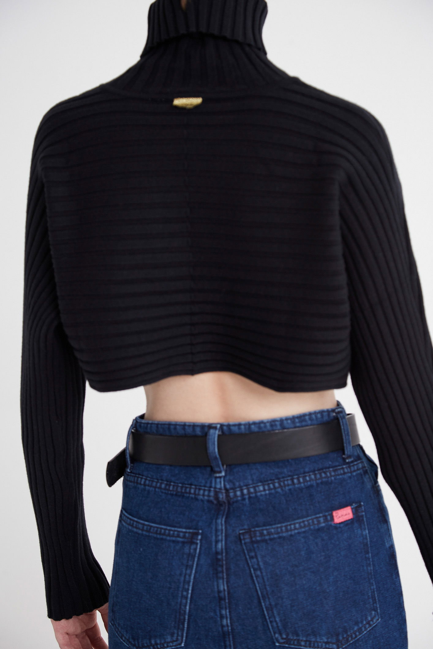 SWEATER FINCHER
