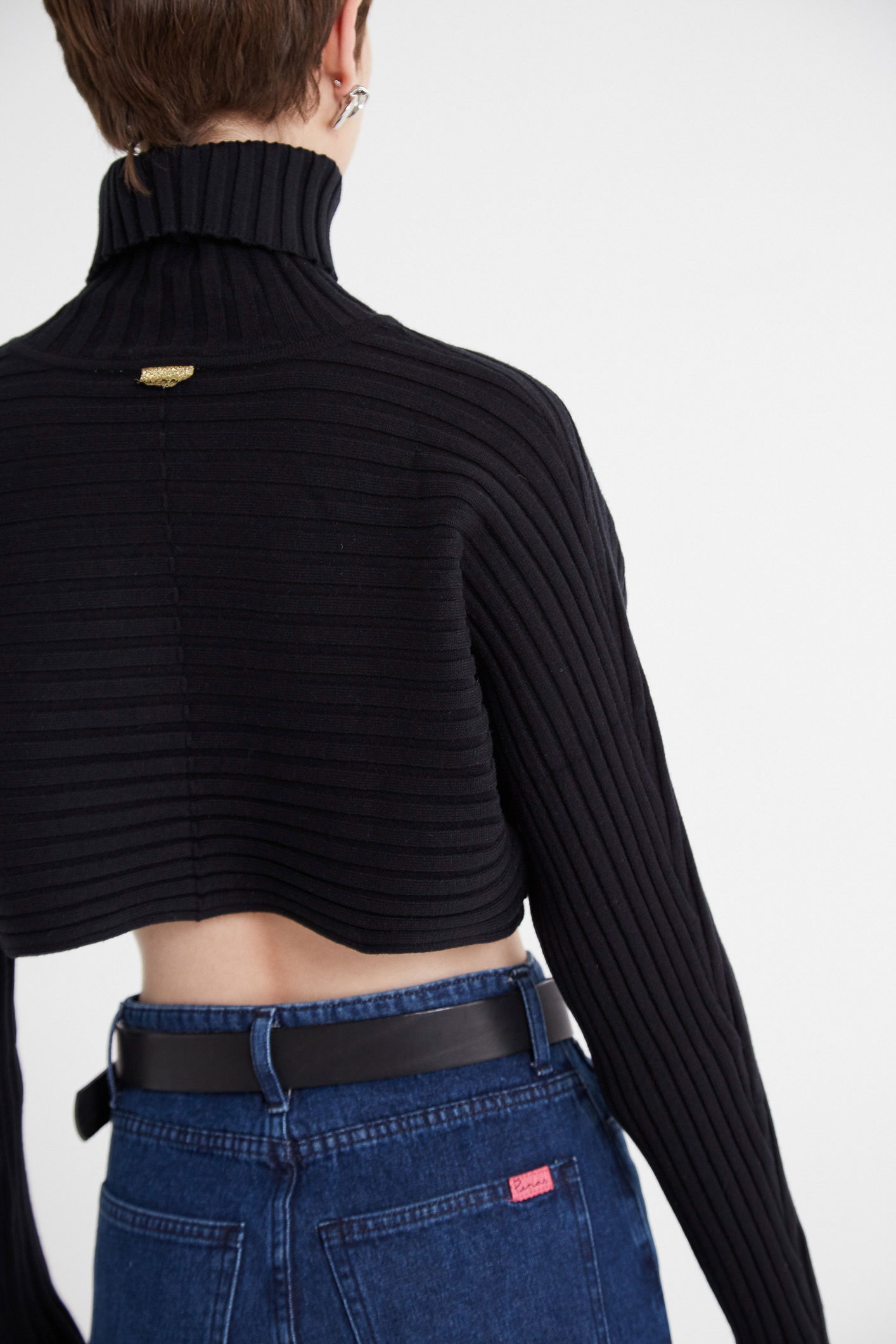 SWEATER FINCHER
