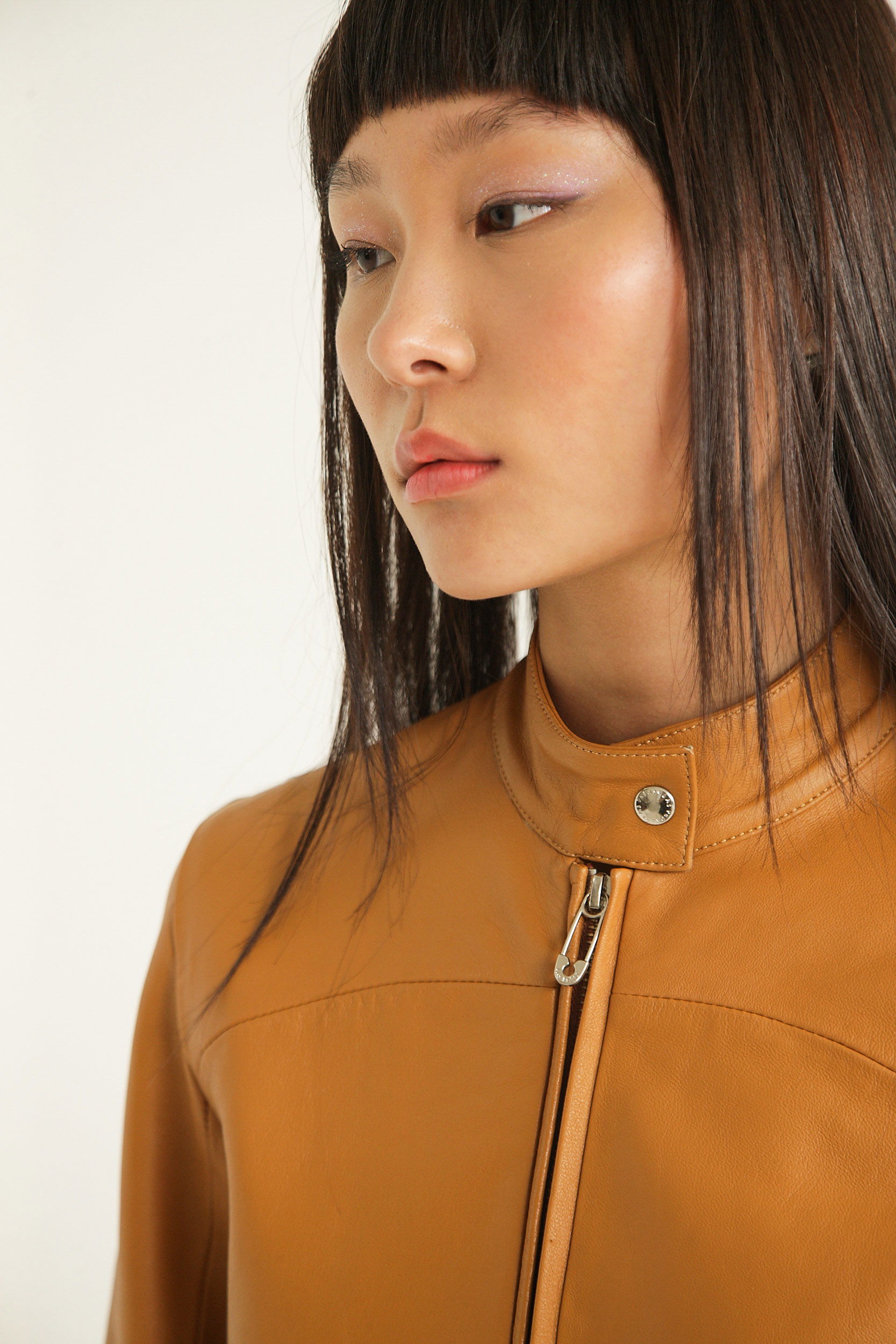 CAMPERA DE CUERO BROWN // OVINO