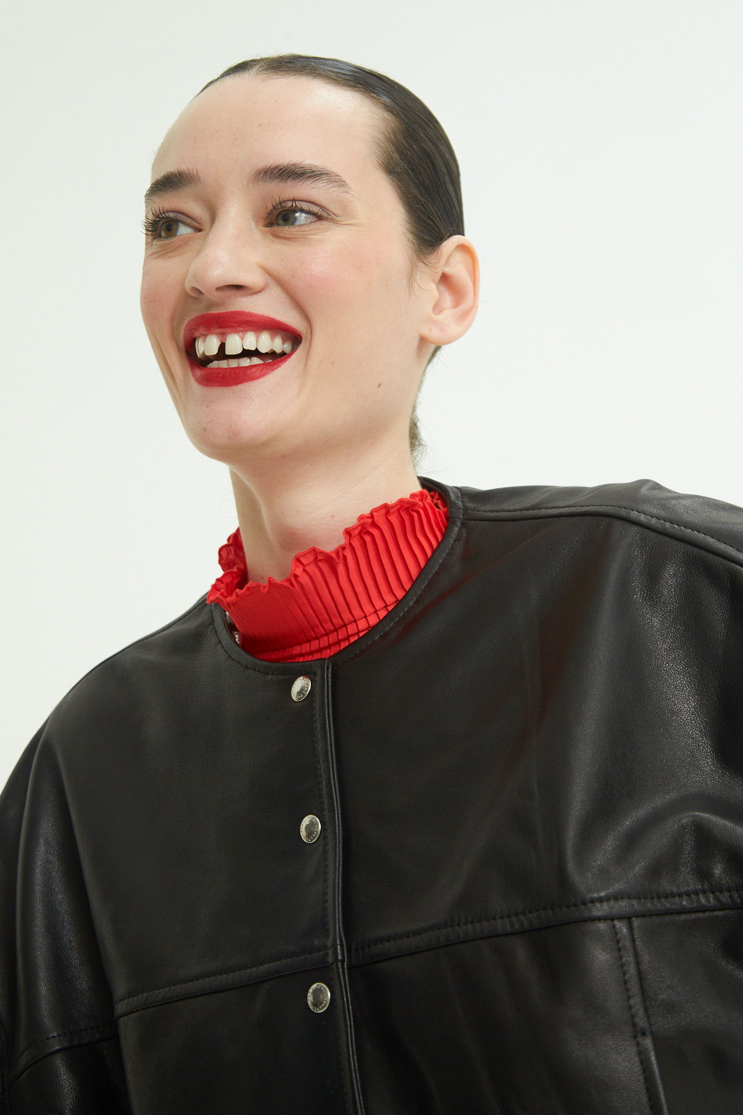 CAMPERA DE CUERO MIKO // OVINO