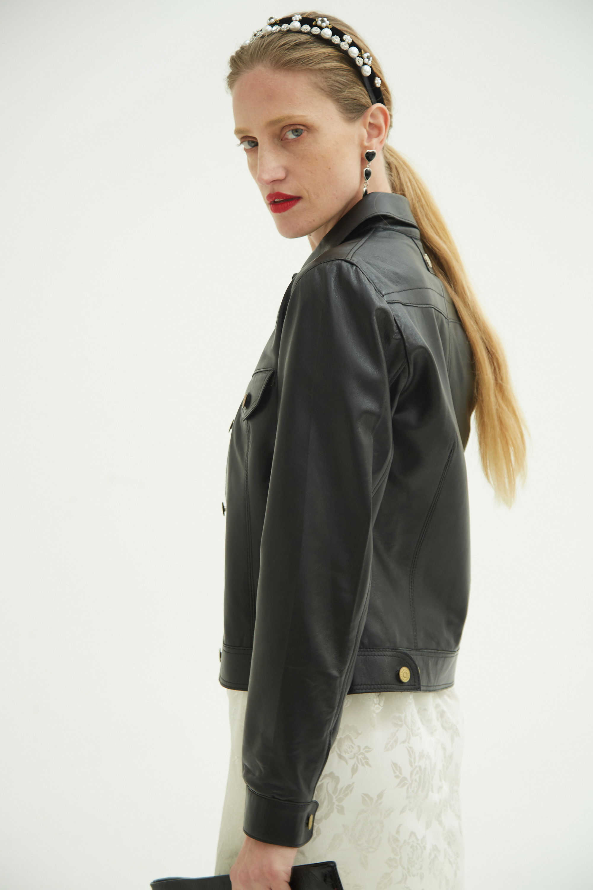 CAMPERA DE CUERO SARA//OVINO ITALIANO