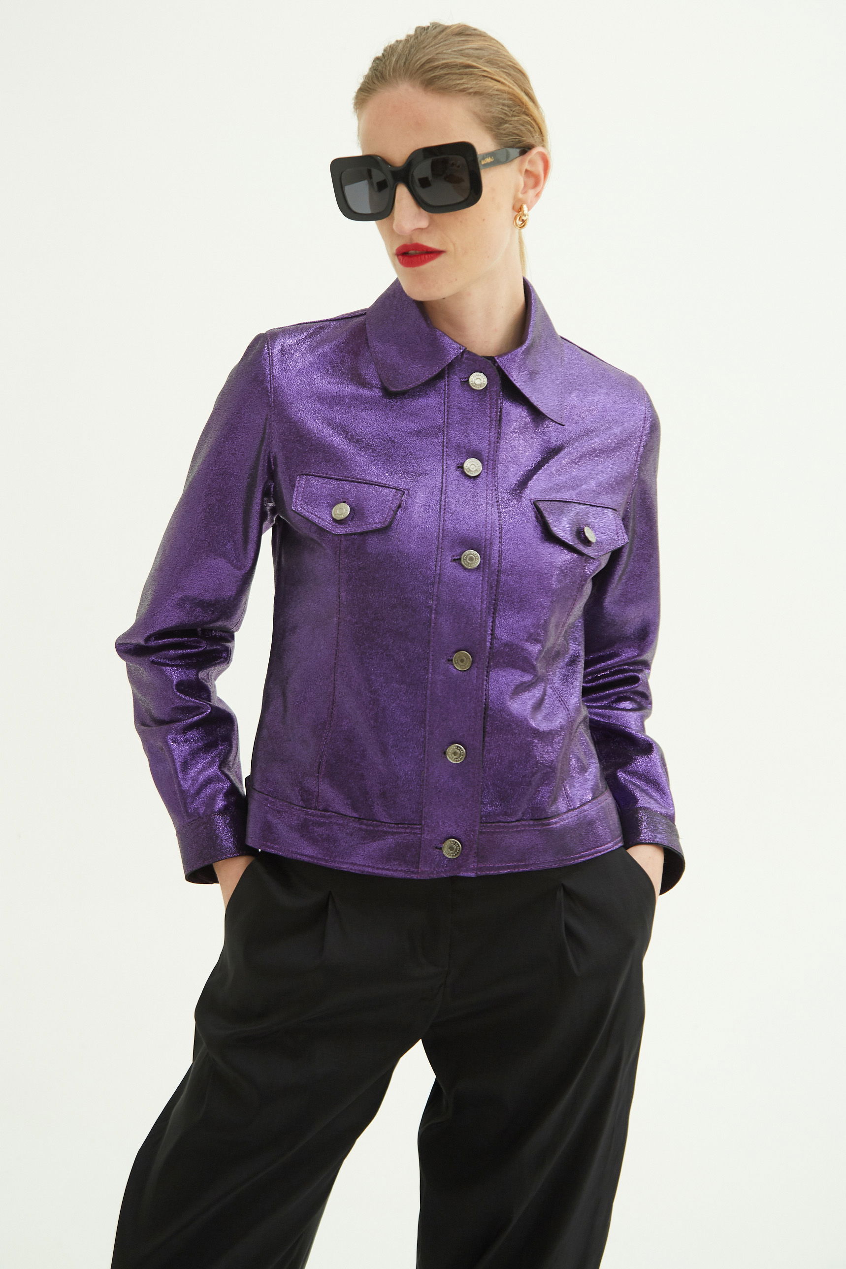 CAMPERA DE CUERO SARA METALIZADA//OVINO ITALIANO