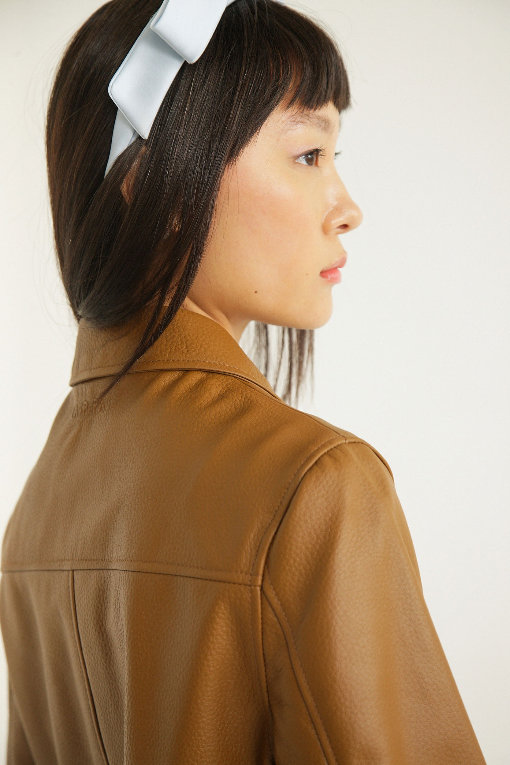 CAMPERA DE CUERO ZOE // OVINO
