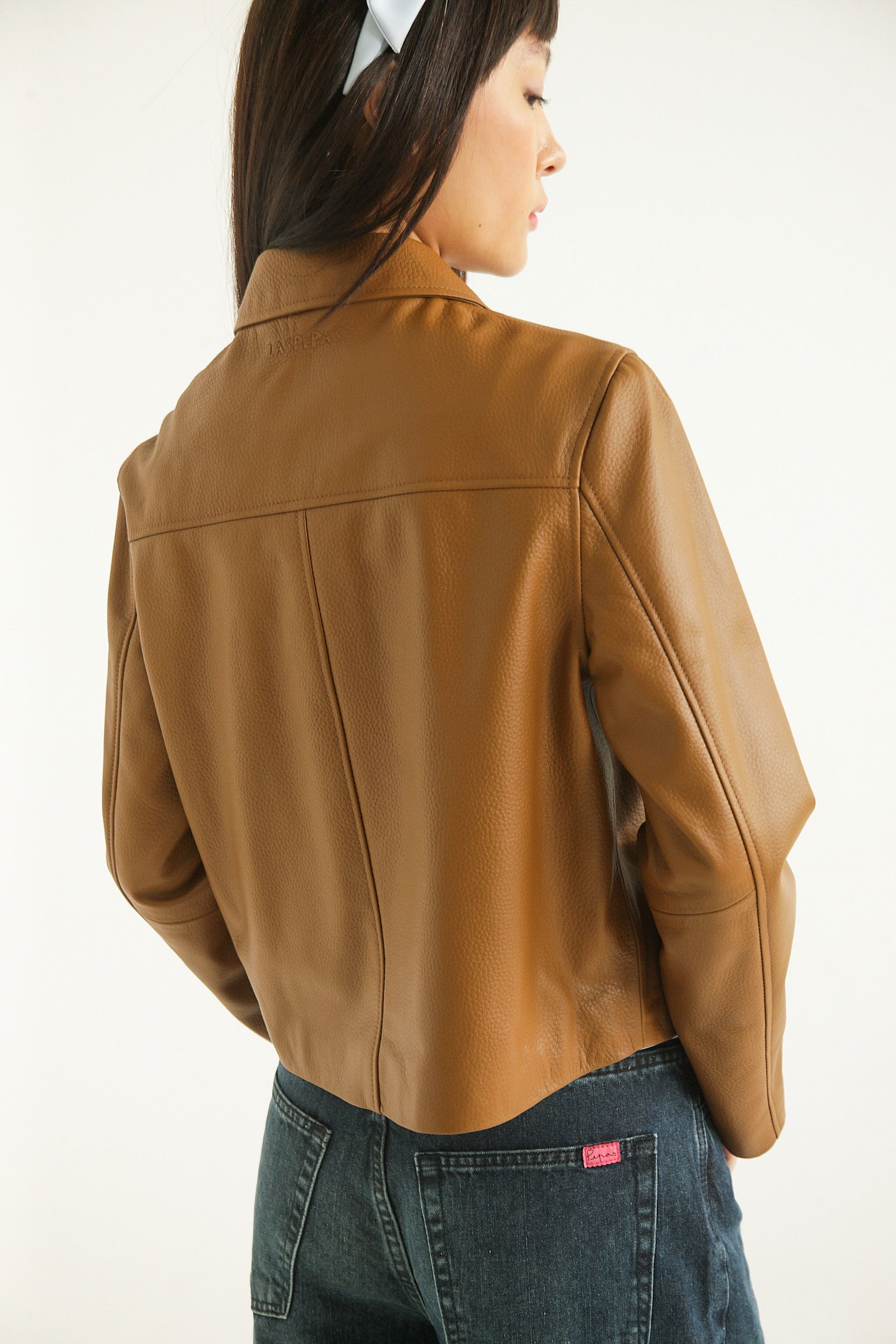 CAMPERA DE CUERO ZOE // OVINO