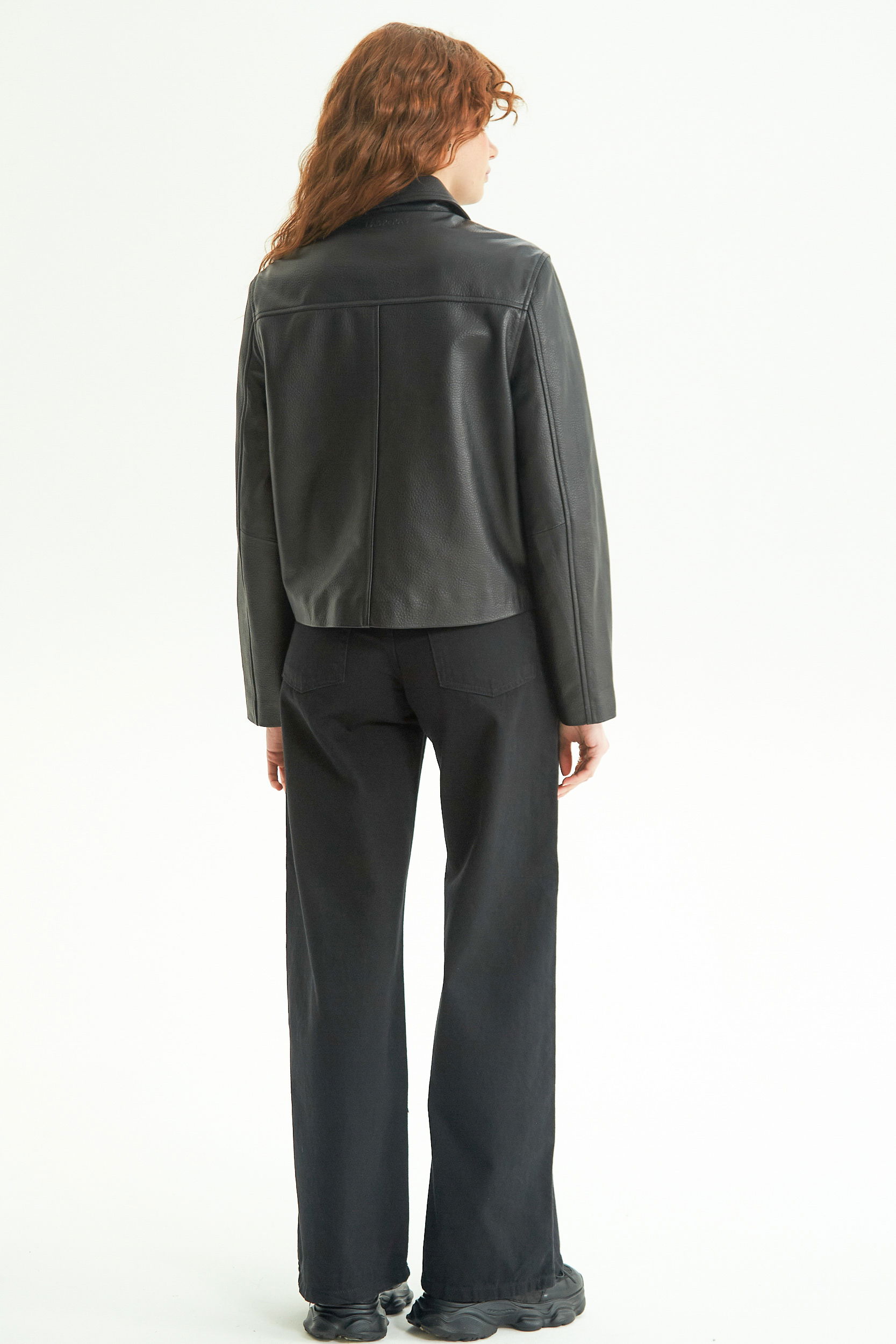 CAMPERA DE CUERO ZOE // OVINO