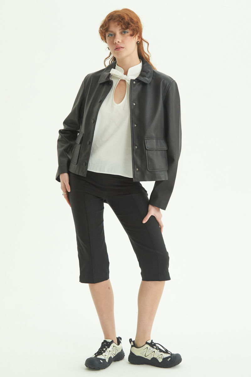 CAMPERA DE CUERO ZOE // OVINO