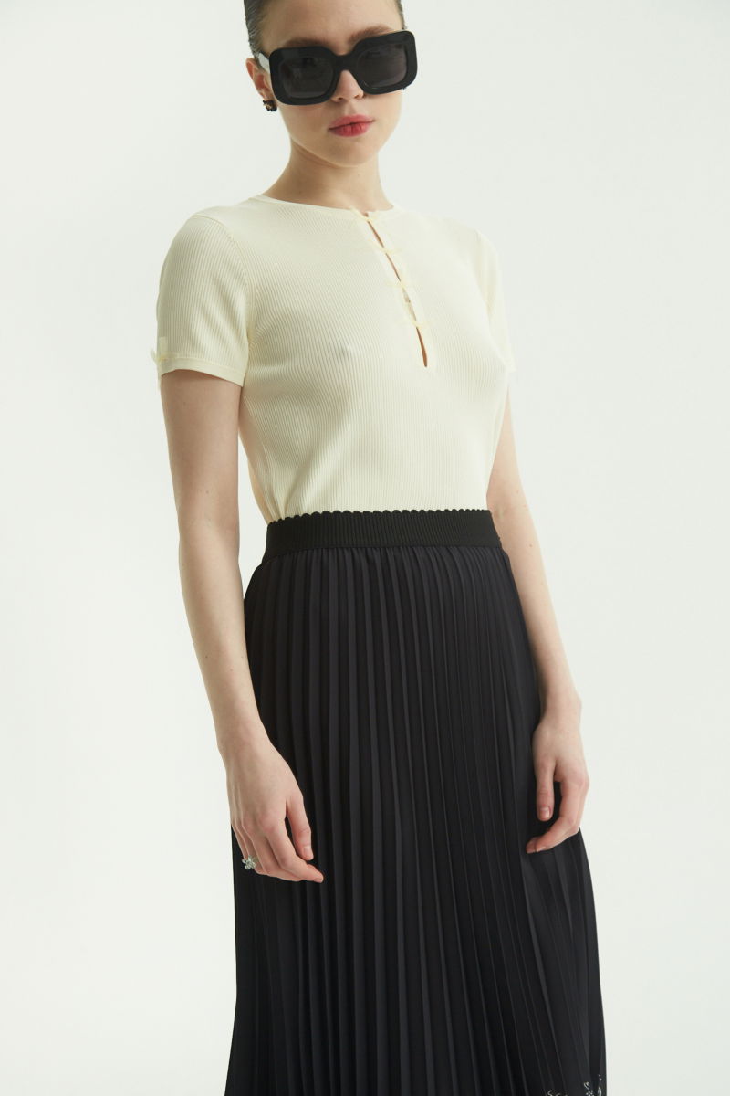REMERA HELENIA