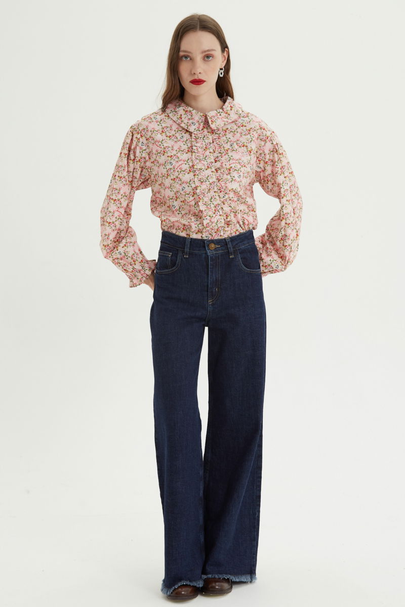 Camisa estampada de algodón recta con mangas amplias y cartera con volados. 