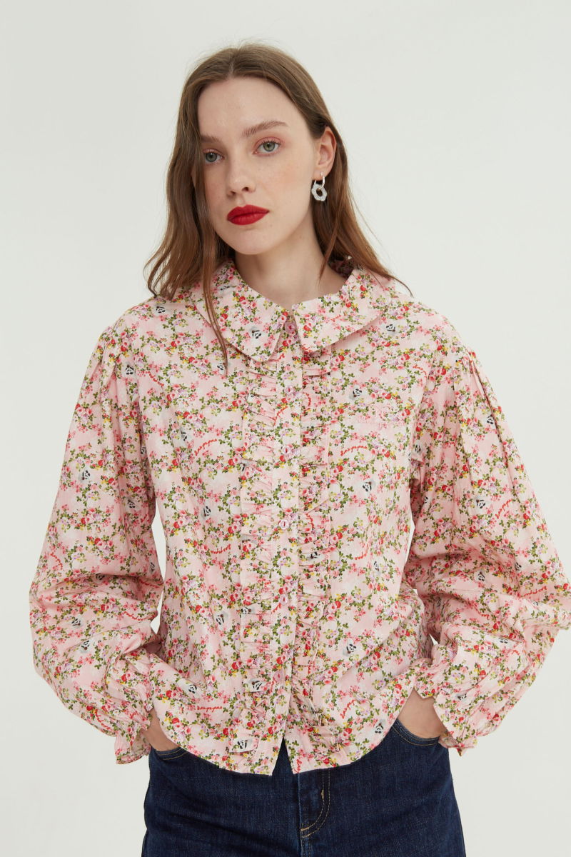 Camisa estampada de algodón recta con mangas amplias y cartera con volados. 