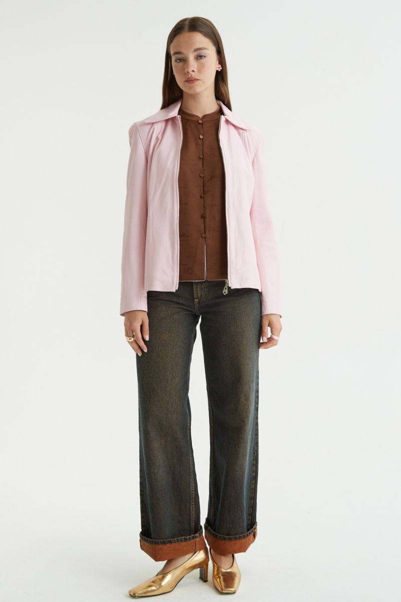 Jean wide leg tiro alto de denim rigido en color ocre. 