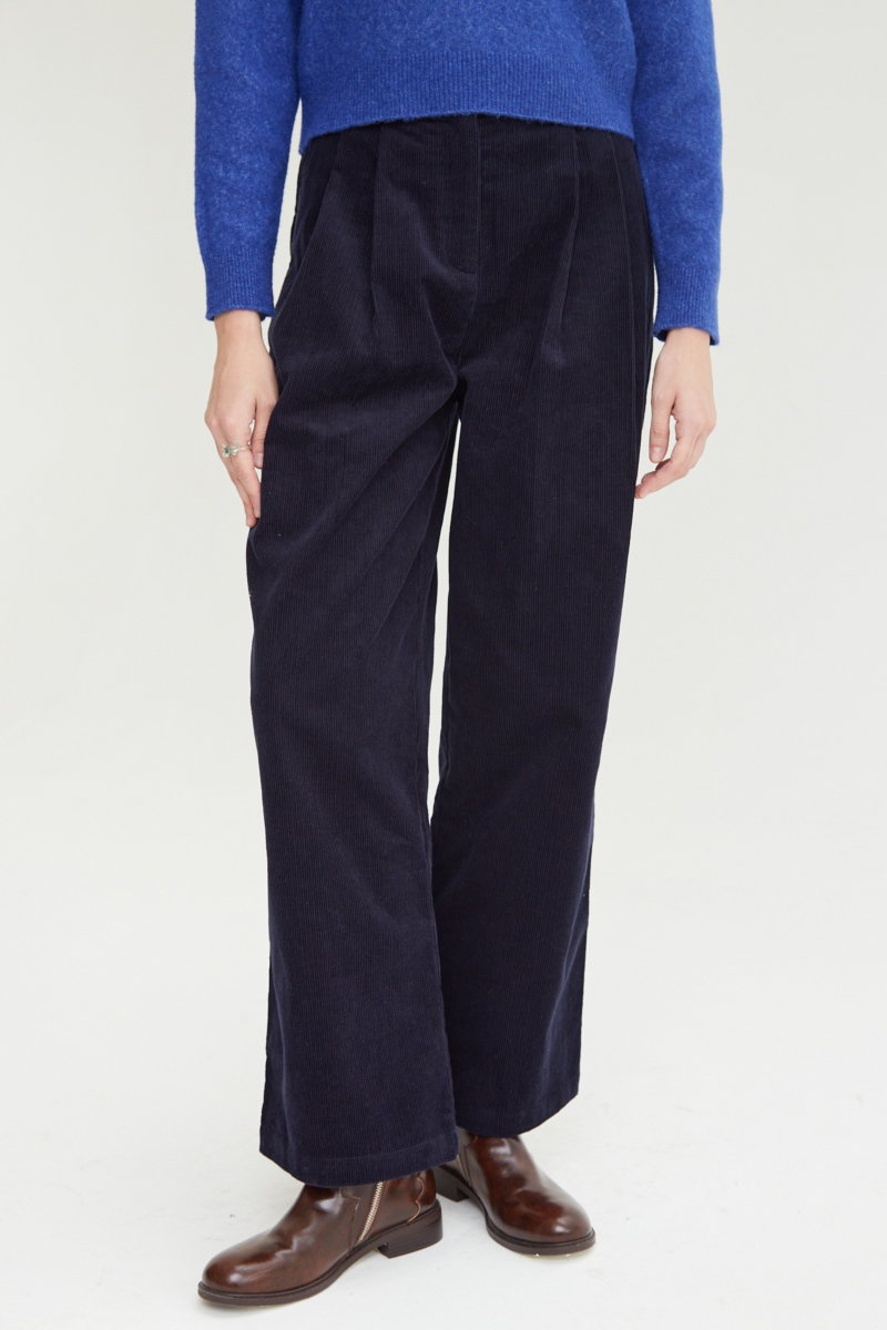 PANTALÓN DE CORDEROY ADAM