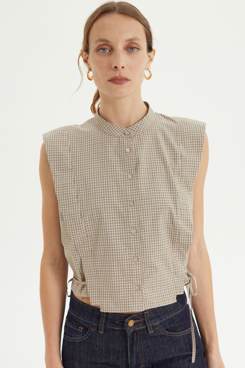 Camisa a cuadros manga corta de poplin recta con cuello mao. 
