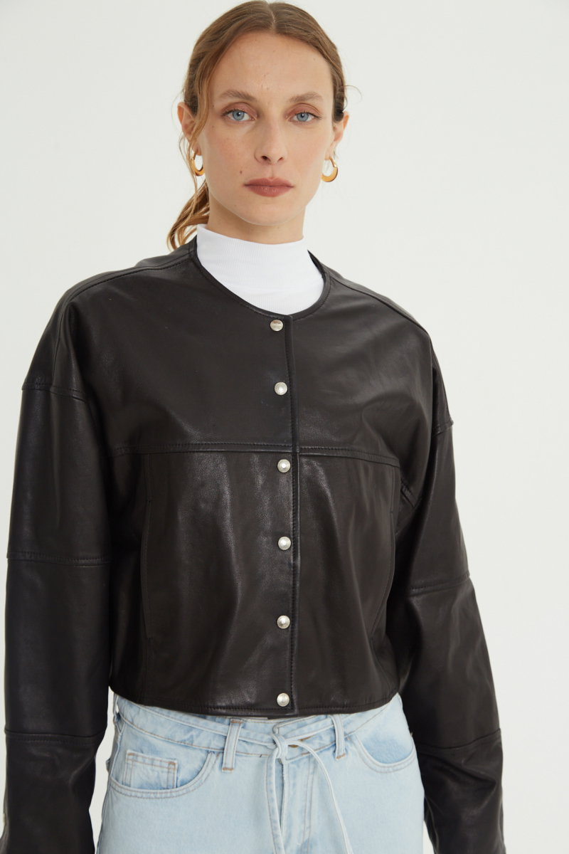 CAMPERA DE CUERO MIKO // OVINO