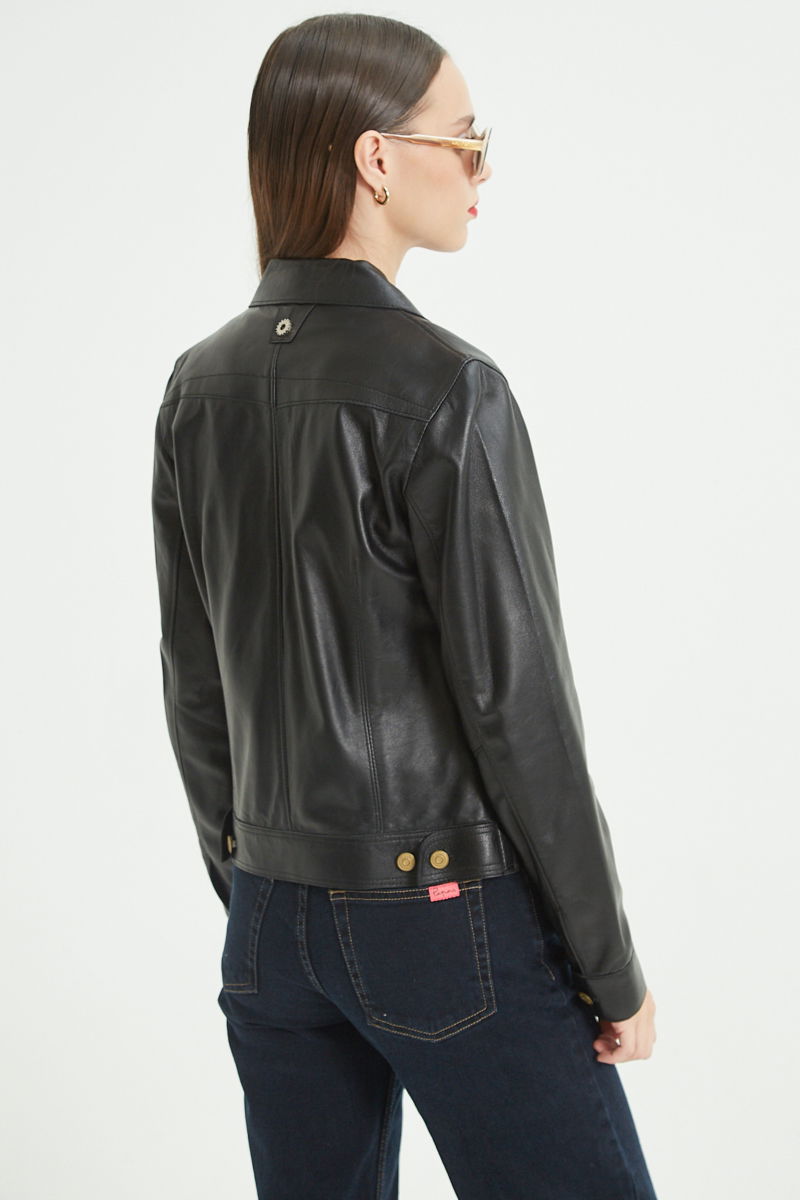 CAMPERA DE CUERO SARA//OVINO ITALIANO