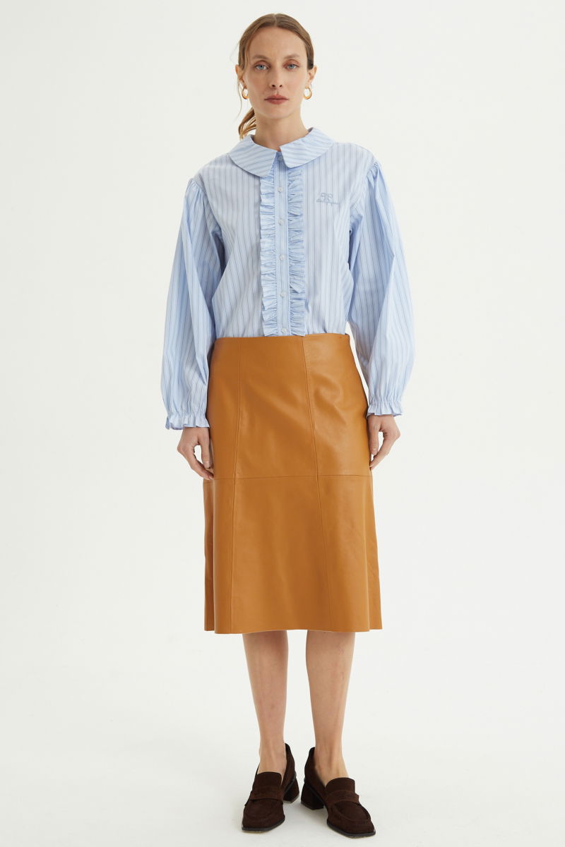 Camisa rayada de algodón recta con mangas amplias y cartera con volados. 