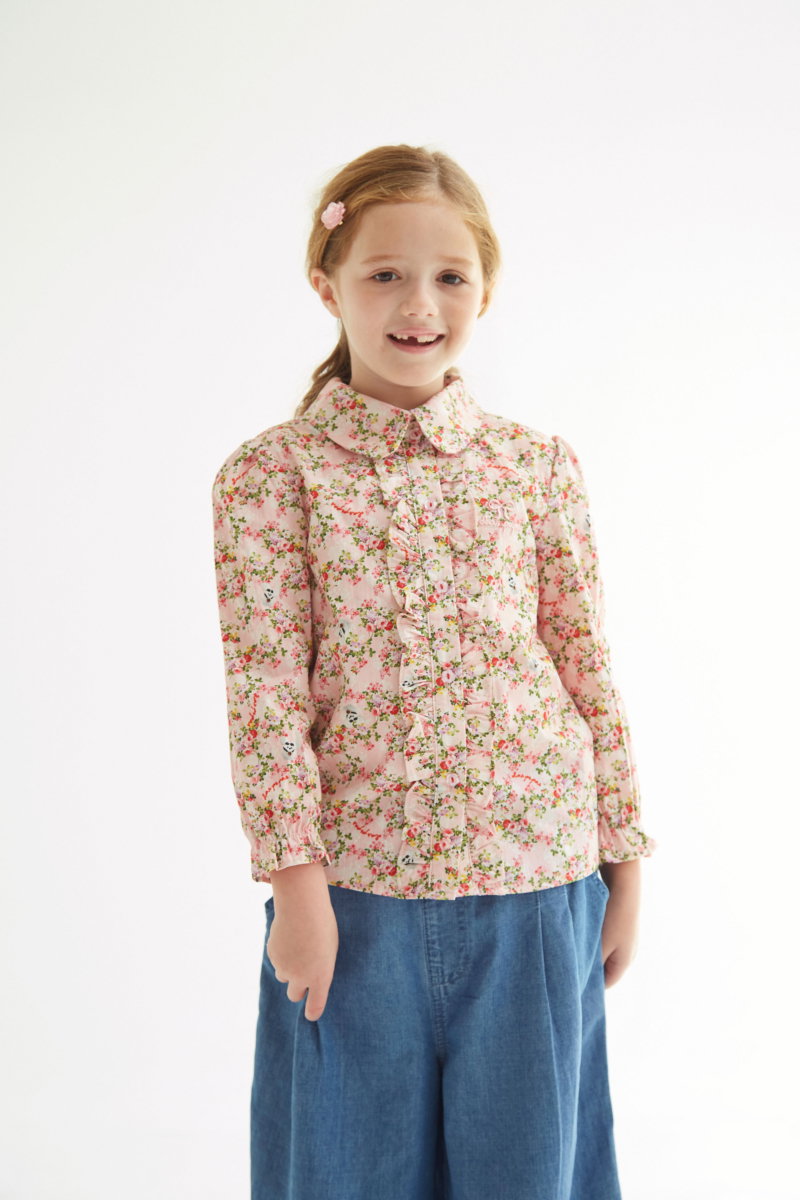 CAMISA INFANTIL DE ALGODÓN CON VOLADOS. 
