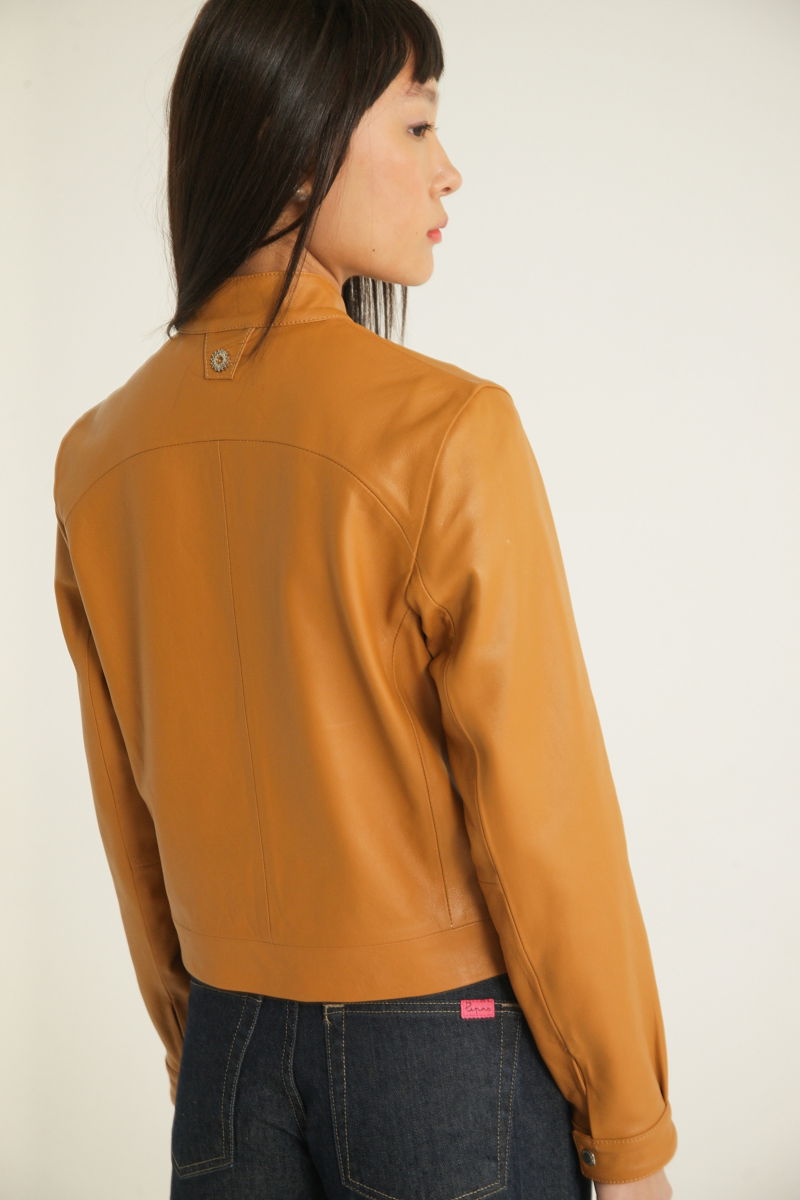 CAMPERA DE CUERO BROWN // OVINO