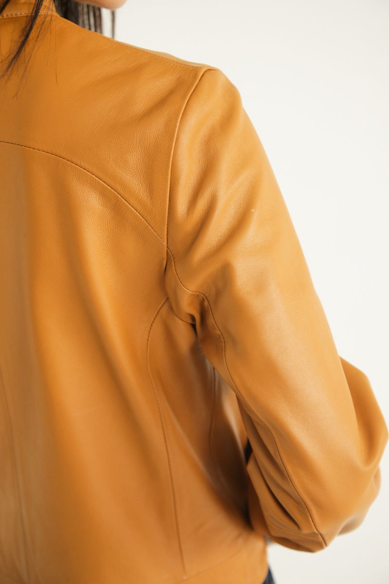 CAMPERA DE CUERO BROWN // OVINO