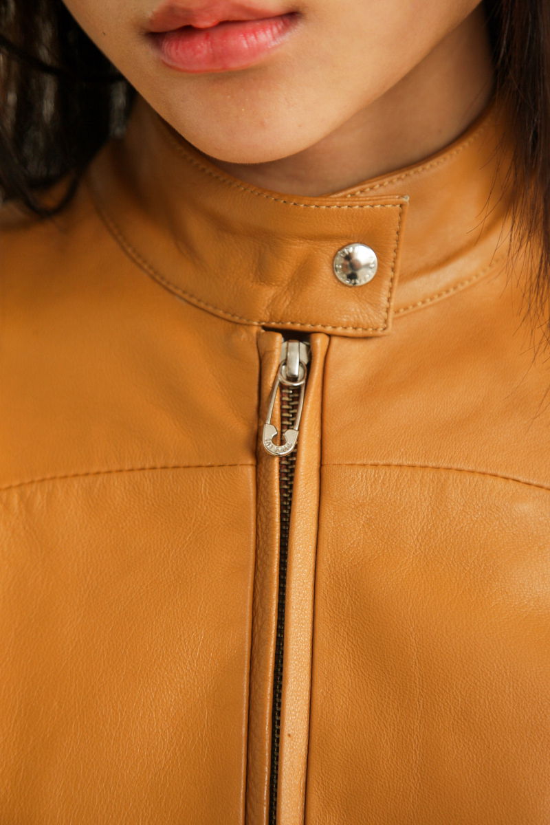 CAMPERA DE CUERO BROWN // OVINO
