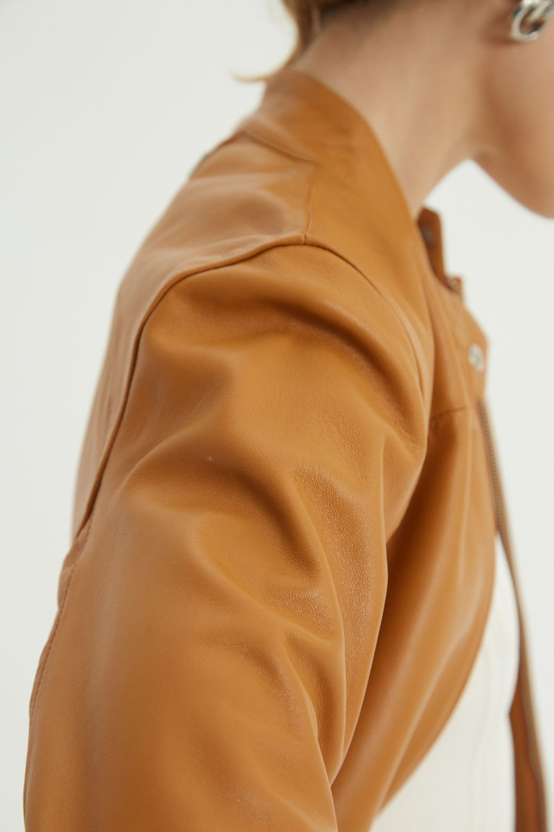 CAMPERA DE CUERO BROWN // OVINO