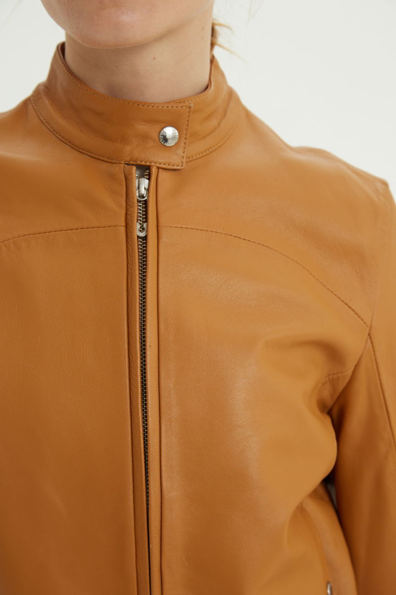 CAMPERA DE CUERO BROWN // OVINO
