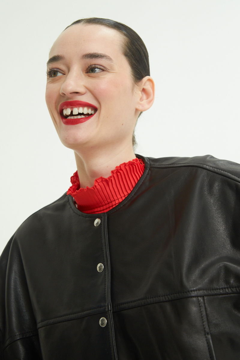 CAMPERA DE CUERO MIKO // OVINO