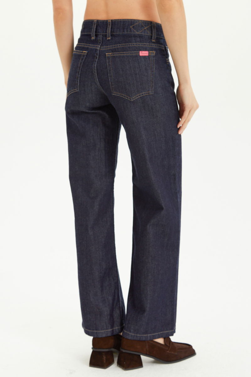 PANTALÓN DE JEAN KENDALL