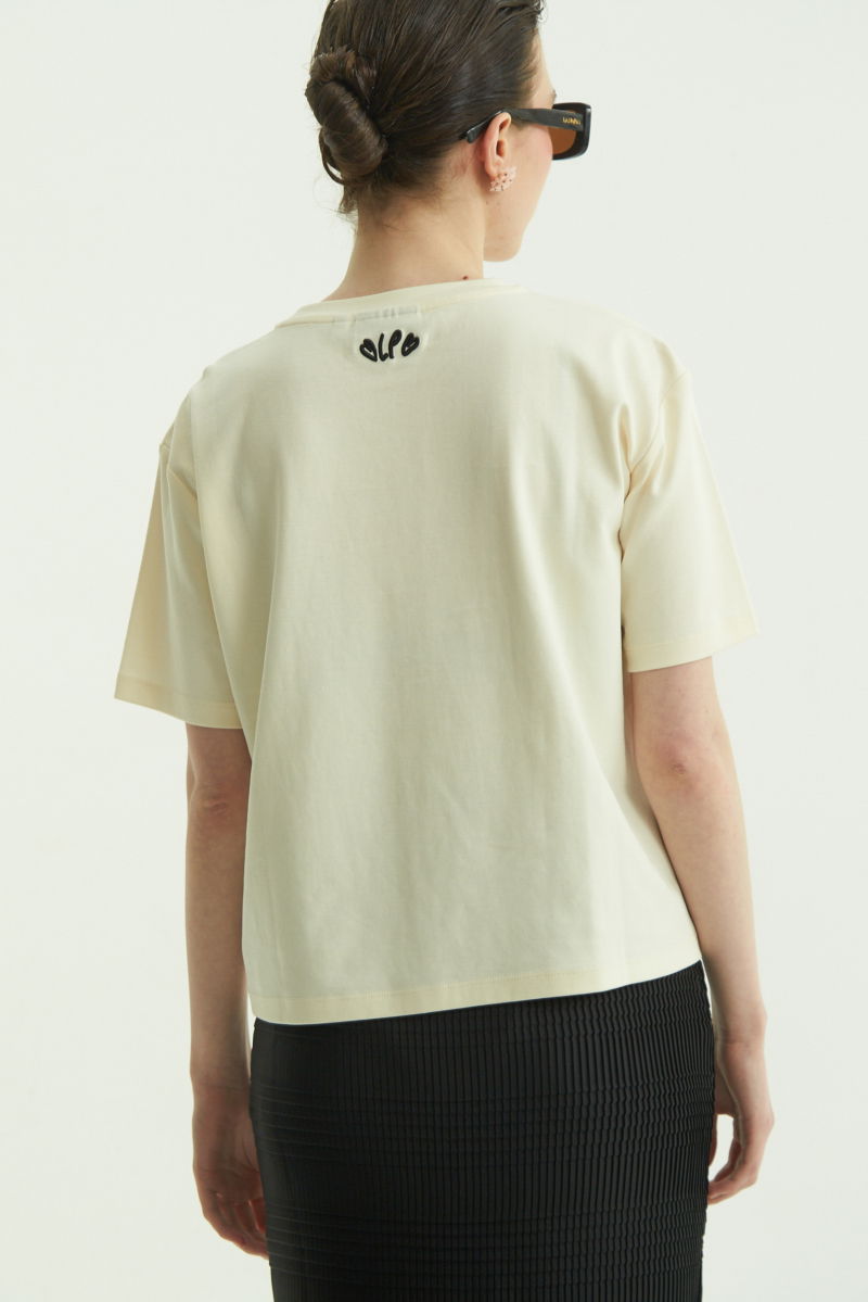 REMERA LUNILU