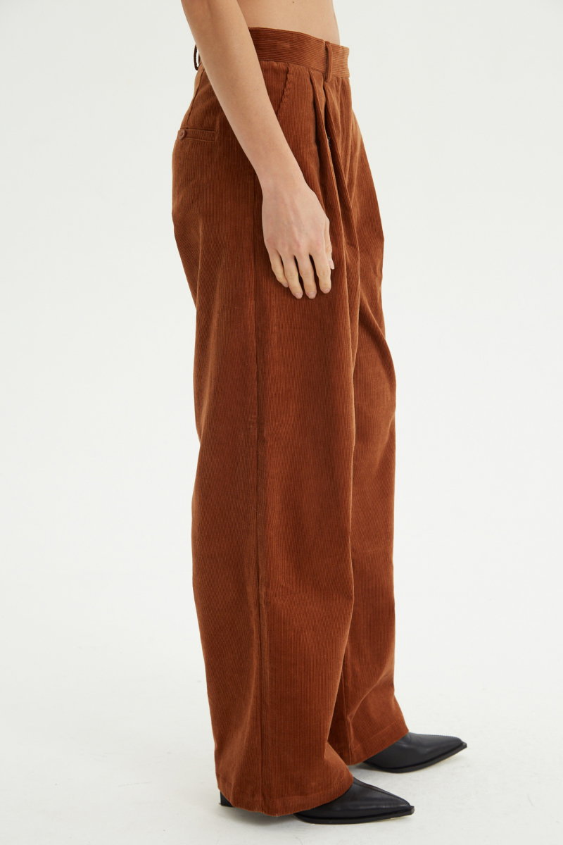 PANTALÓN DE CORDEROY ADAM