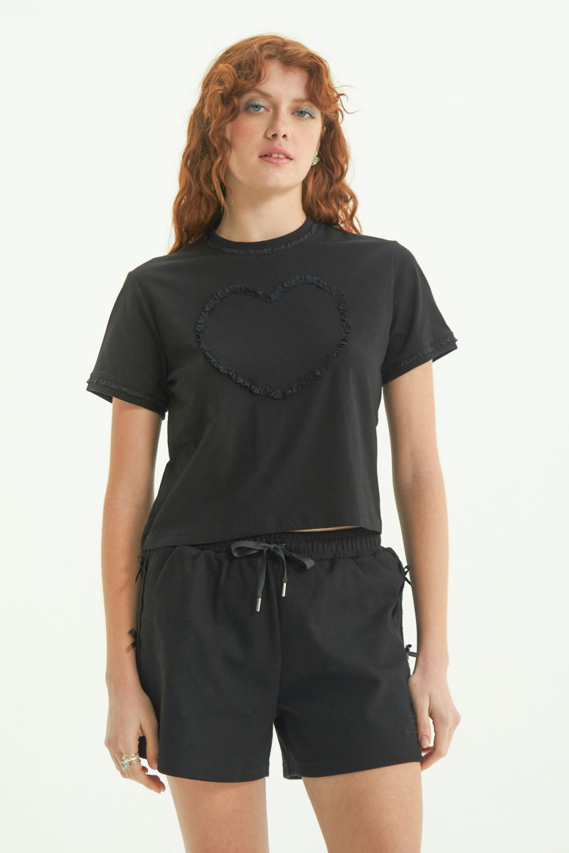 REMERA HEARTLACE