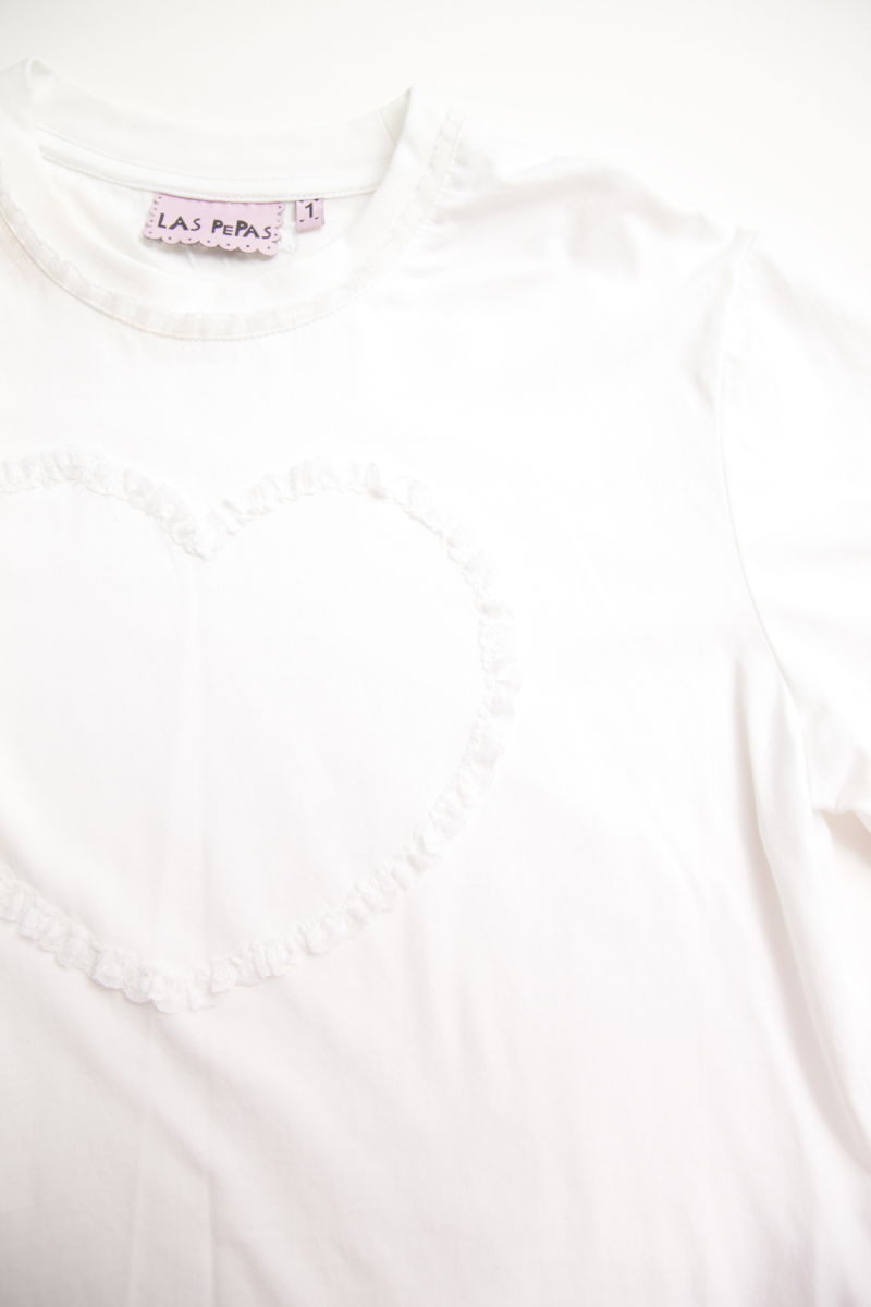 REMERA HEARTLACE
