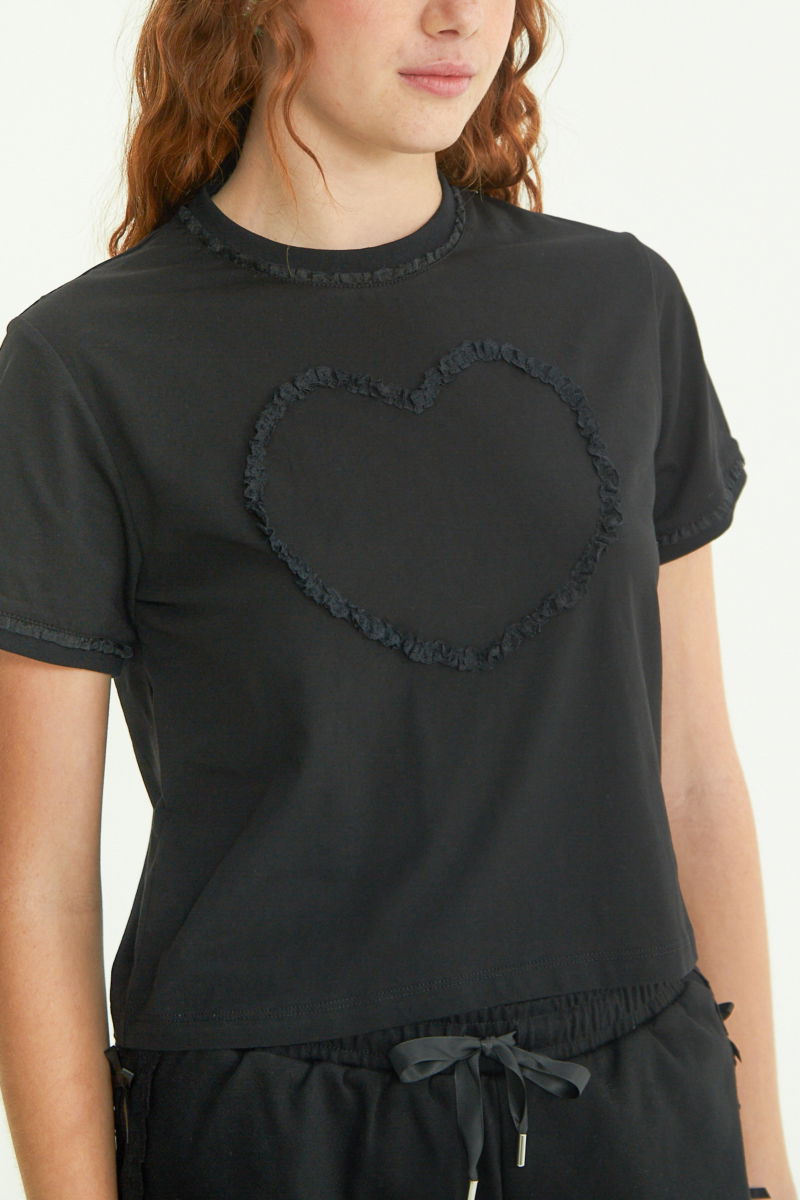 REMERA HEARTLACE