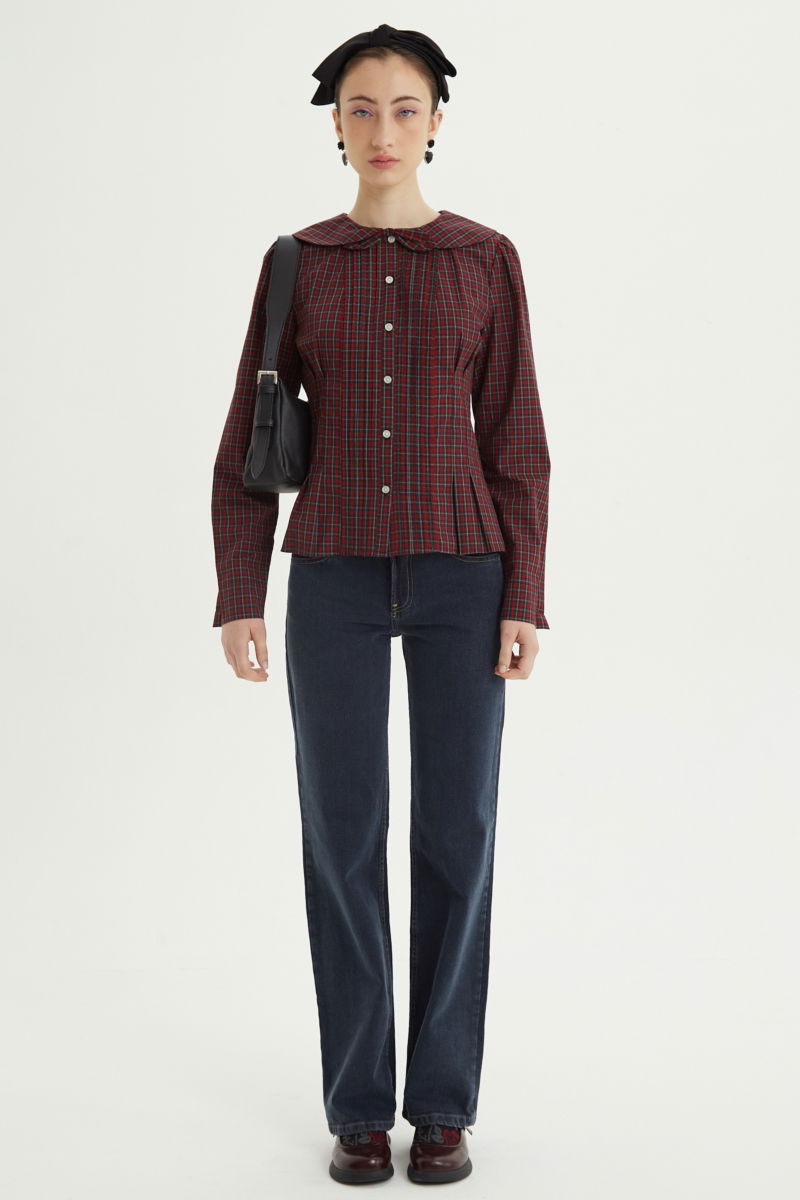 Camisa cuadrille de poplín entallada con cuello marinero. 
