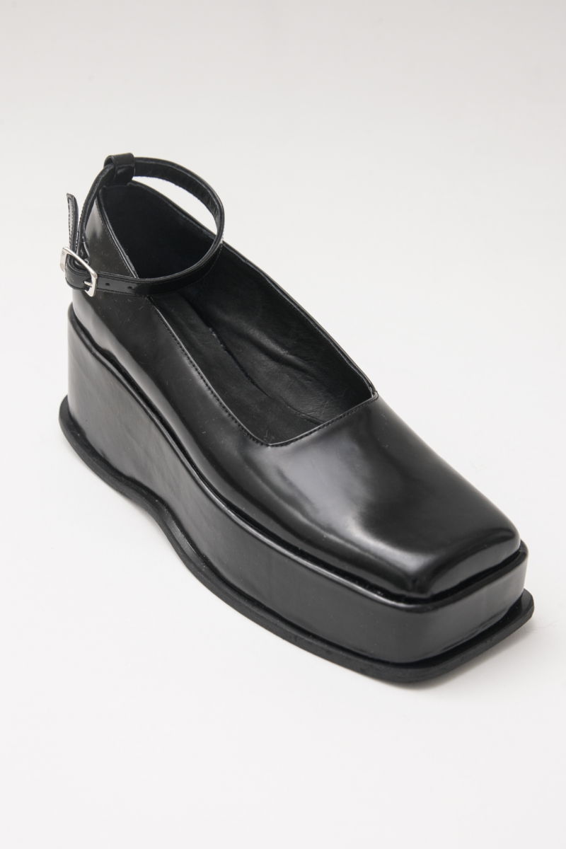 ZAPATO DE CUERO GINKGO