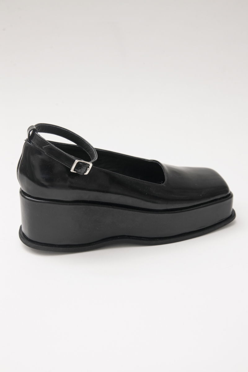 ZAPATO DE CUERO GINKGO