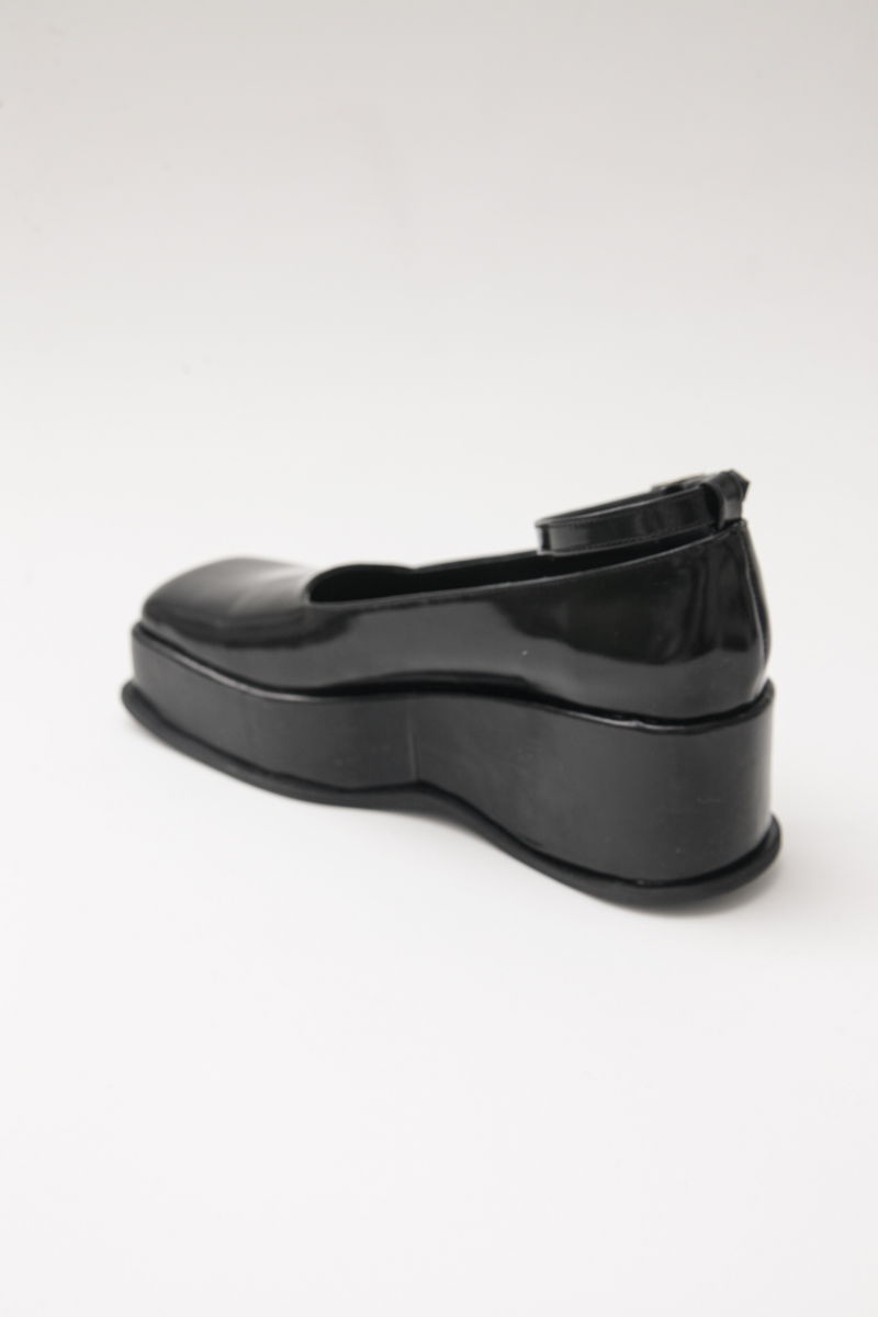 ZAPATO DE CUERO GINKGO