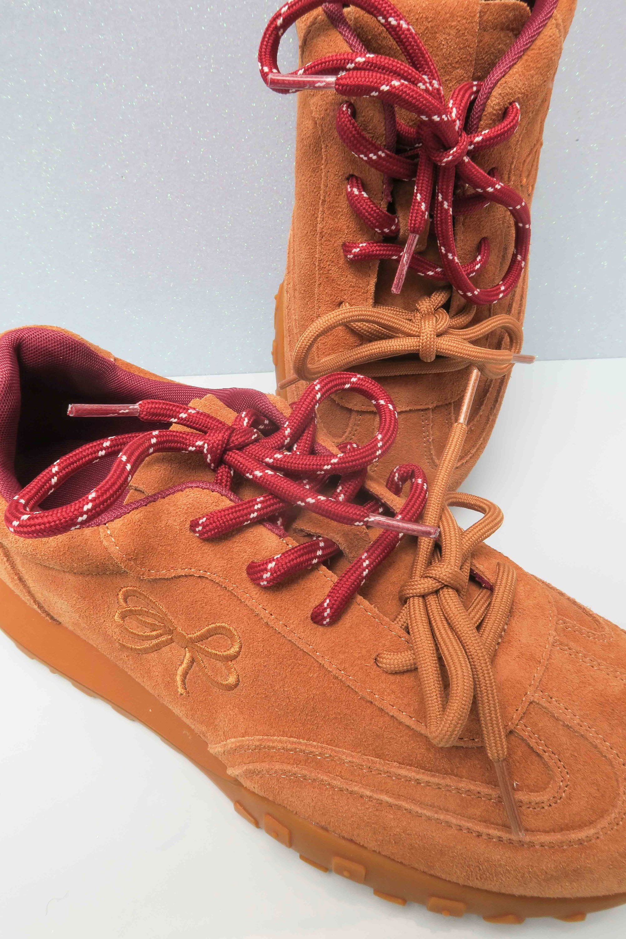 ZAPATILLA DE GAMUZA LACE