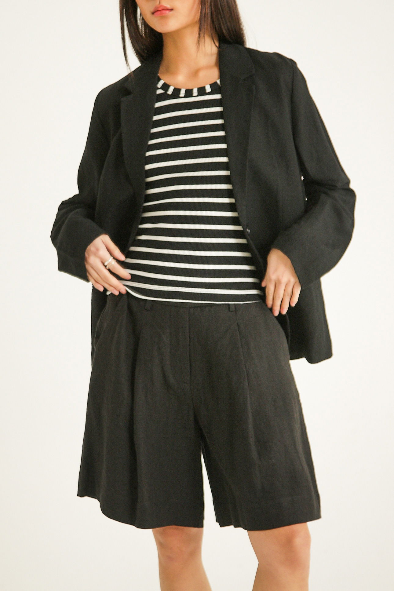 BERMUDA DE LINO DIONNE 